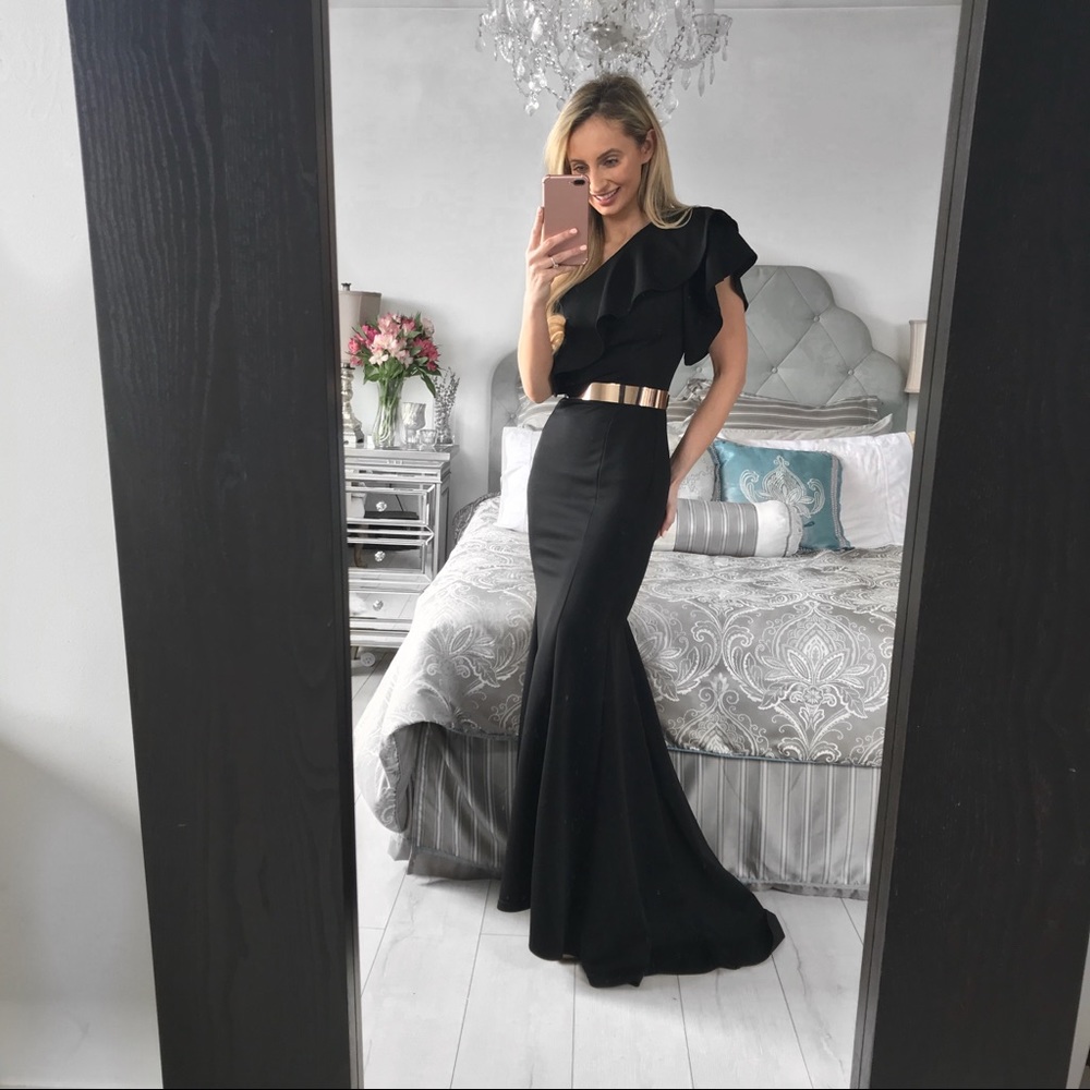 LAST ONE!! Black One Shoulder Ruffles Dress - Picture 8 of 8
